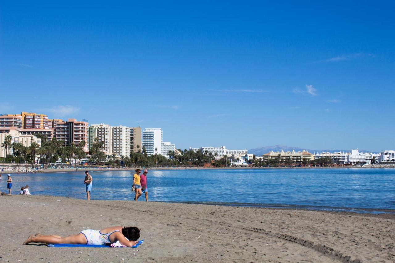 Benal Beach Suite, Parque Acuatico Y Vistas Al Mar Benalmadena Bagian luar foto