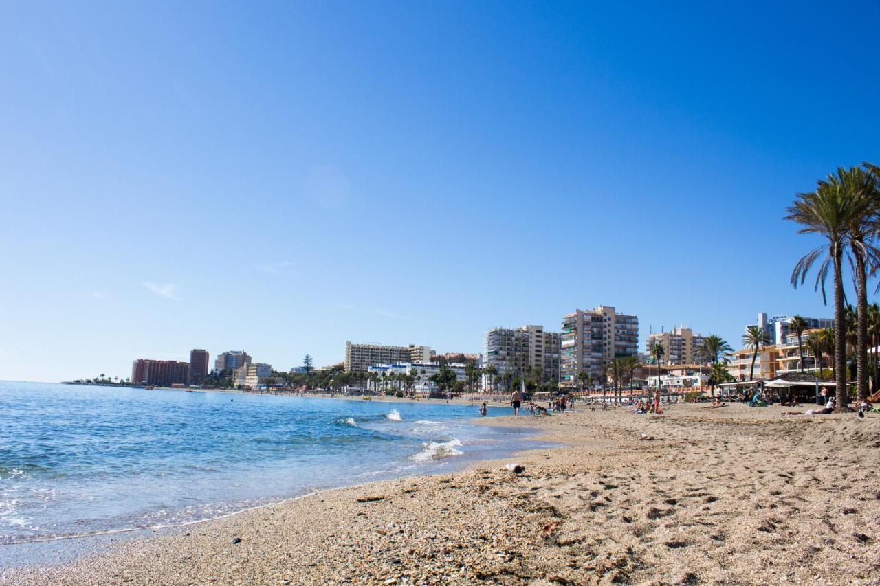 Benal Beach Suite, Parque Acuatico Y Vistas Al Mar Benalmadena Bagian luar foto