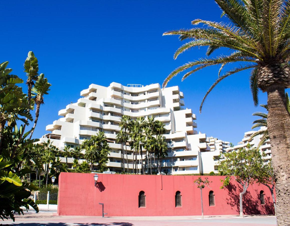 Benal Beach Suite, Parque Acuatico Y Vistas Al Mar Benalmadena Bagian luar foto