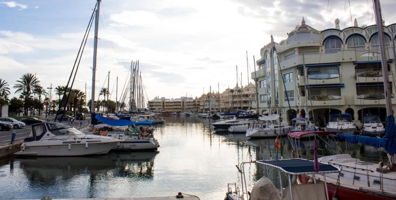 Benal Beach Suite, Parque Acuatico Y Vistas Al Mar Benalmadena Bagian luar foto