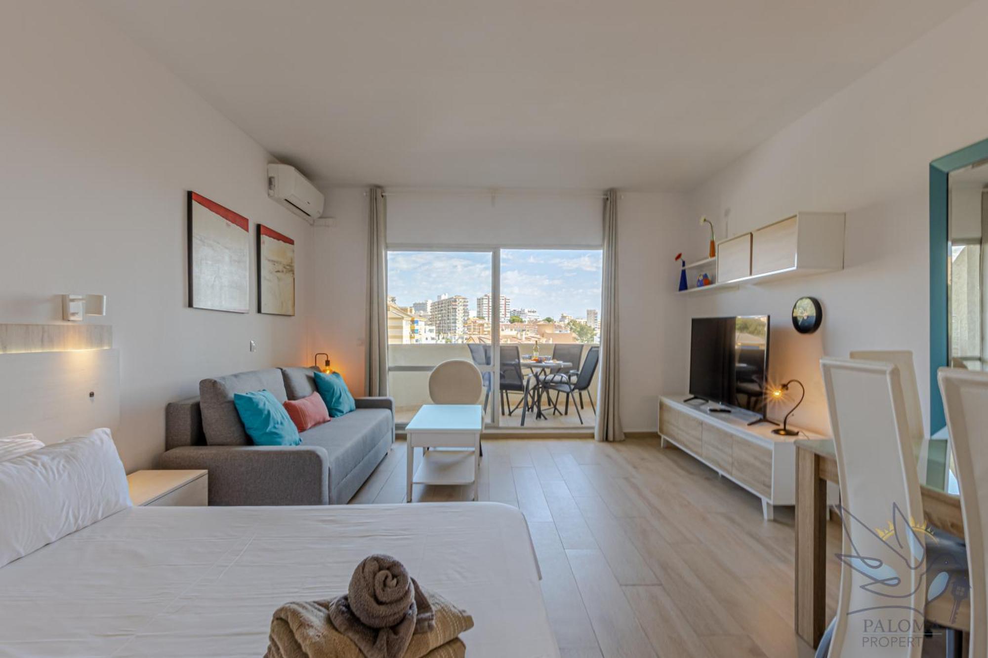 Benal Beach Suite, Parque Acuatico Y Vistas Al Mar Benalmadena Bagian luar foto