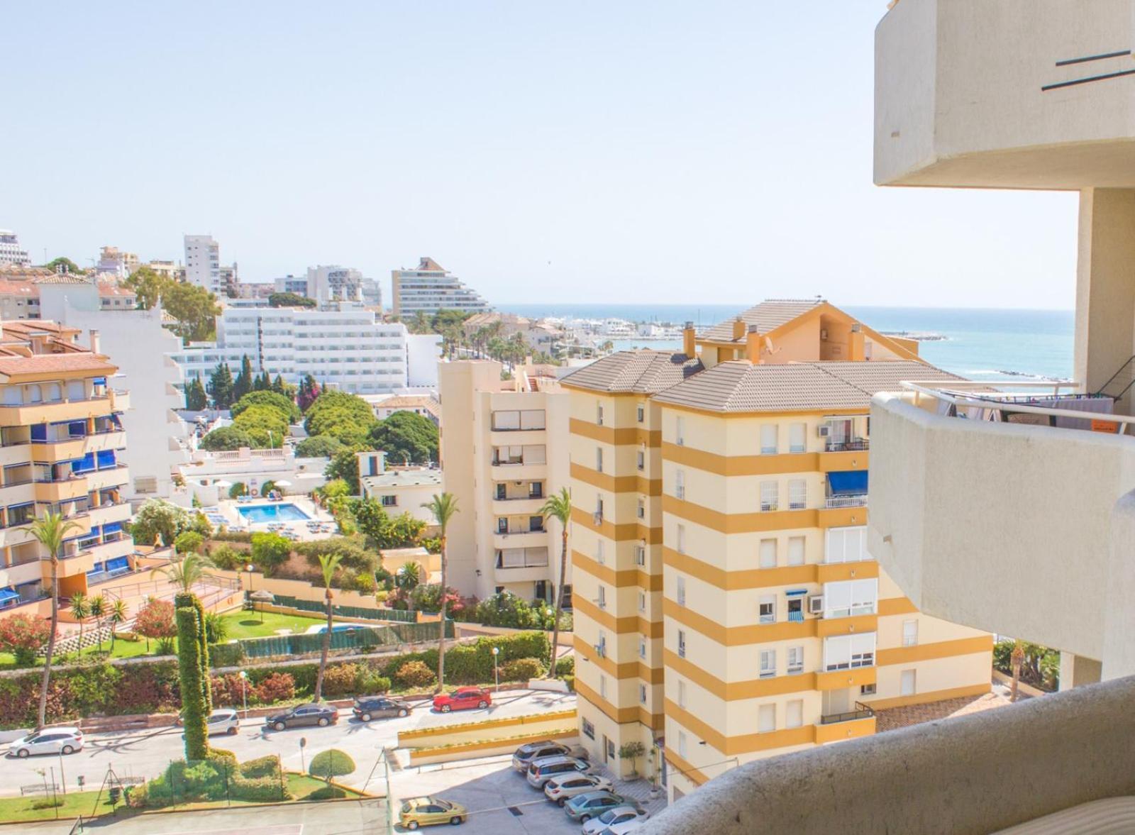 Benal Beach Suite, Parque Acuatico Y Vistas Al Mar Benalmadena Bagian luar foto